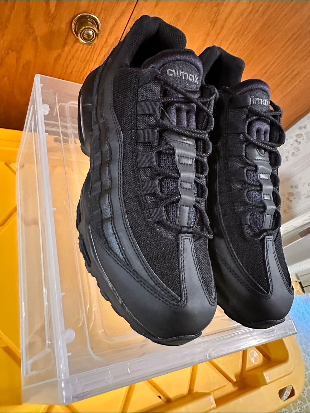 Nike Air Max 95 Essential "Triple Black" Low Top Sneaker CI3705-001 - Picture 5 of 12
